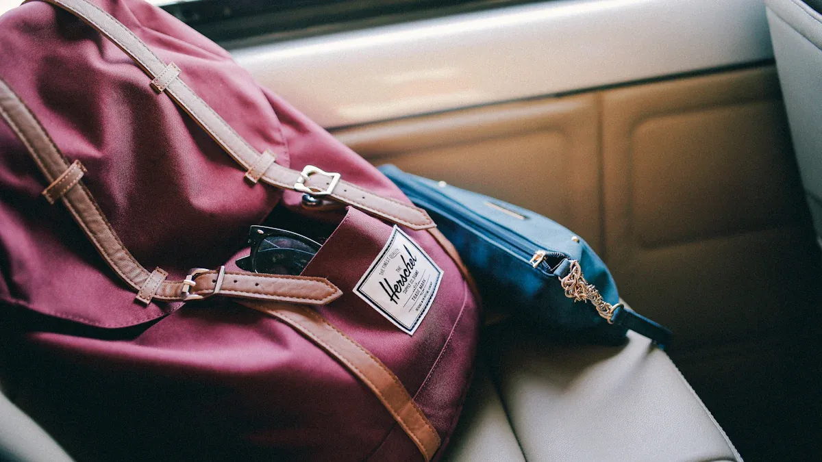 2025 neoprene bag trends