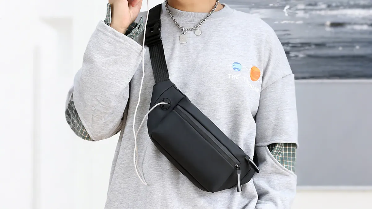 are crossbody bags still in style 2025