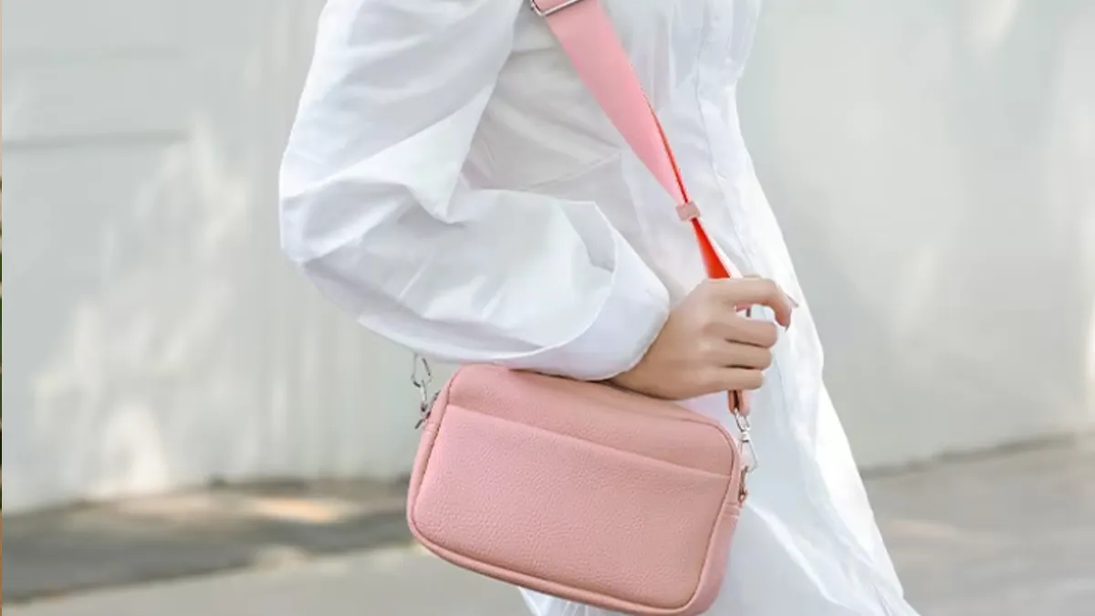 average weight of a crossbody bag