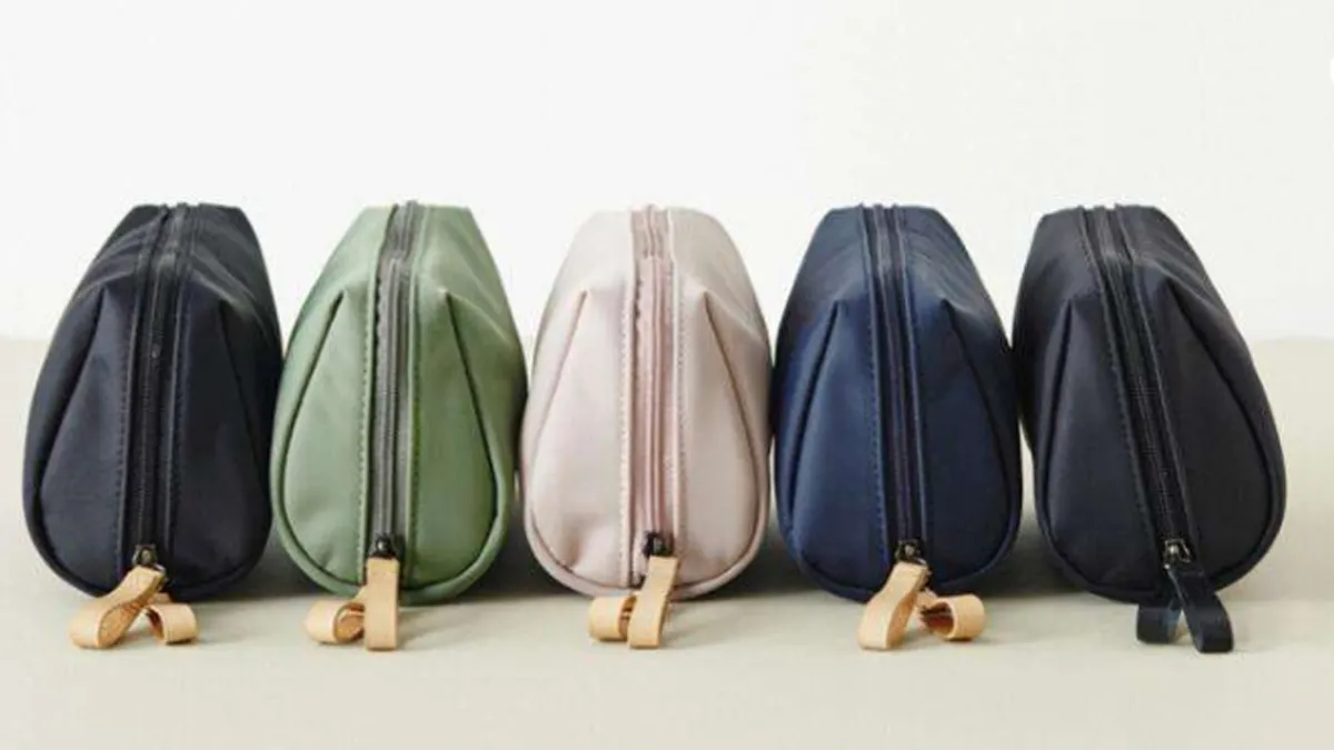 choosing the right makeup bag