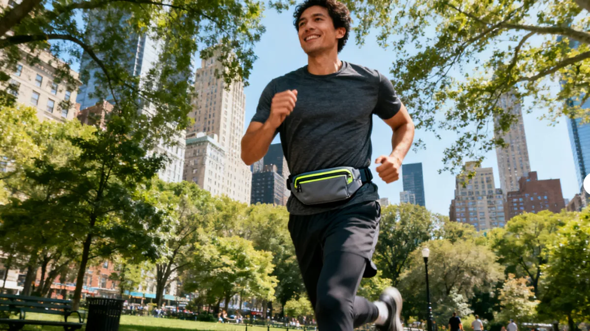 how to keep fanny pack from bouncing