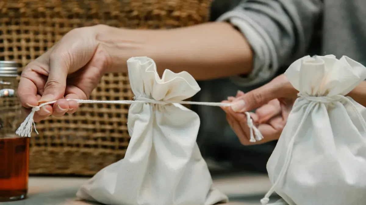 how to use a linen bread bag