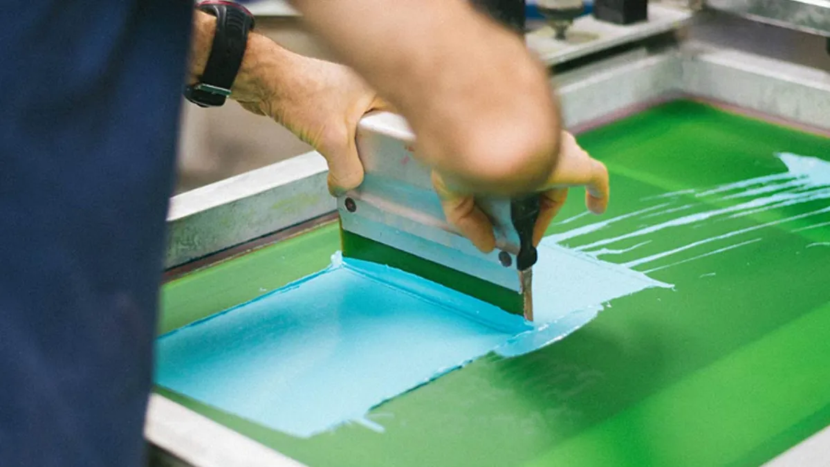 what is screen printing