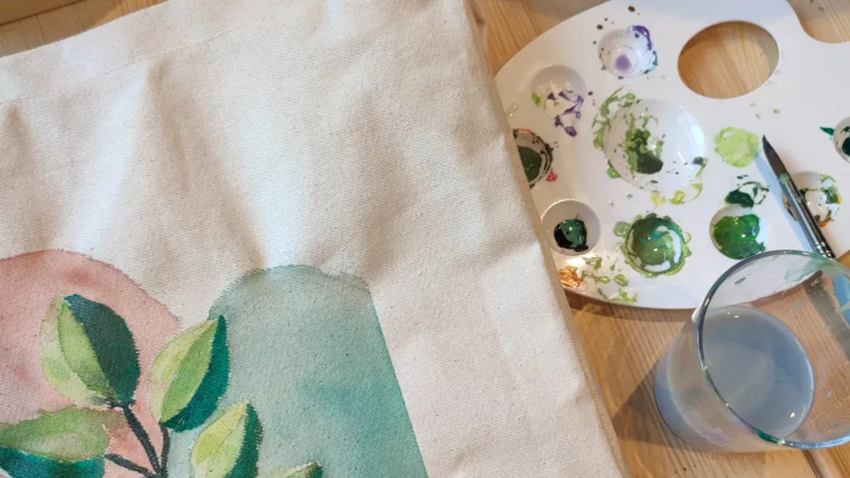 how to paint on canvas tote bags