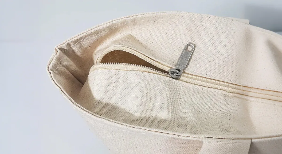 how to add a zipper to a tote bag