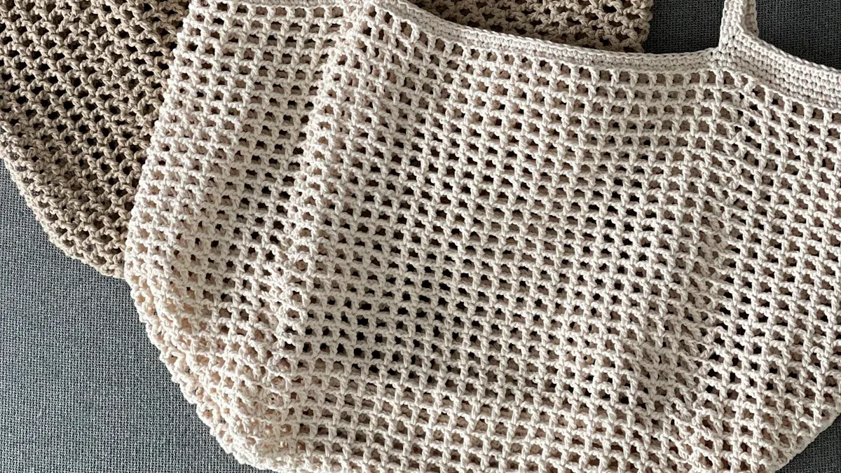 Best Beach Bag Features