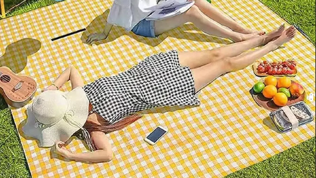 what is a beach blanket