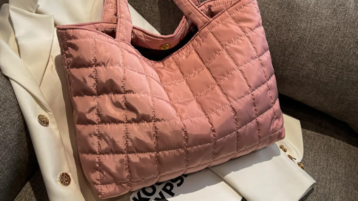 why puffer tote bags are popular