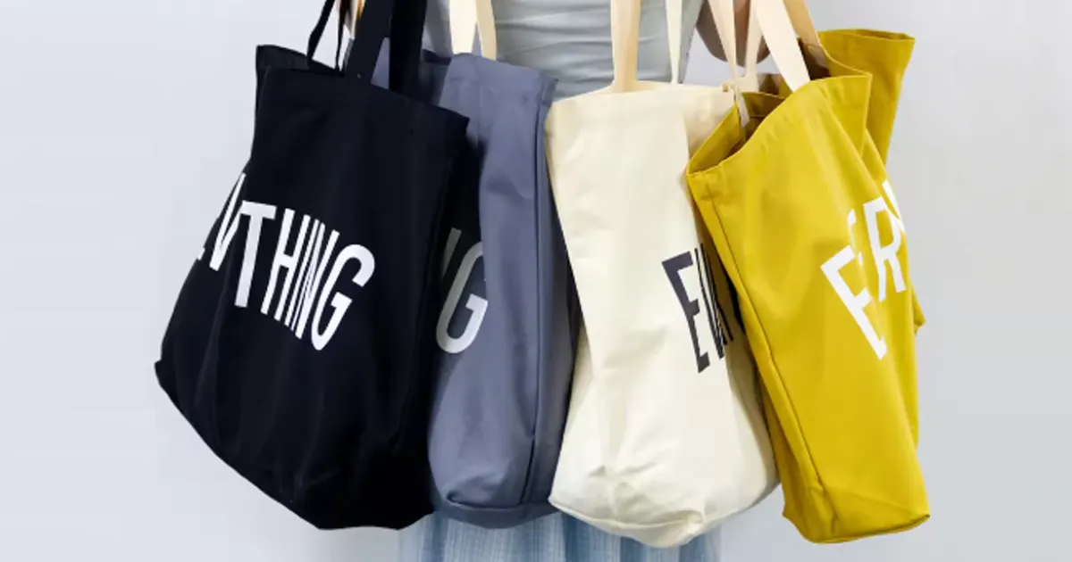 how to make a hard bottom for a bag