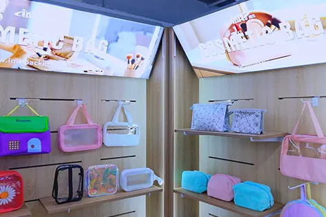 makeup bags manufacturer